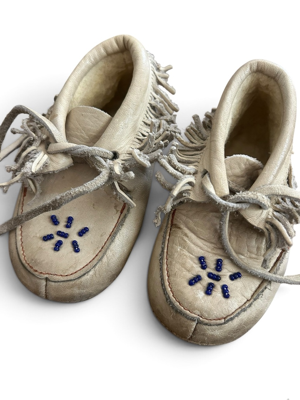 Vintage Baby 6.5 Fringe Moccasin Shoes in Cream with Bead Detail